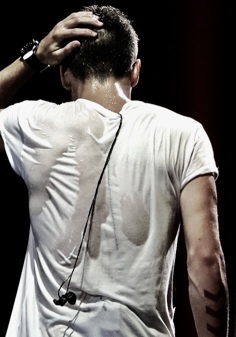 I had to add this in thread..HIS MF SEXYYY WET BACKK