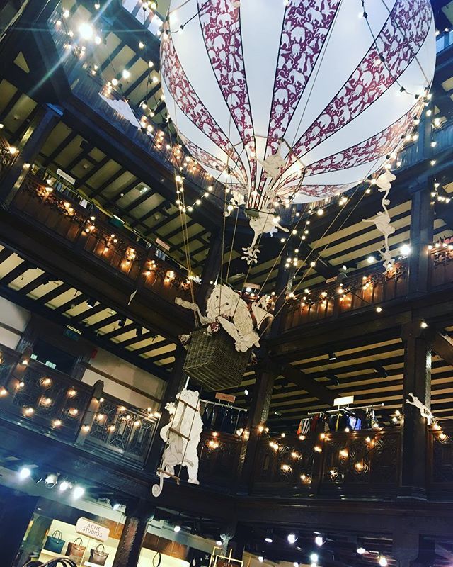 Happy Monday!!
Can’t stop looking back at those lovely decoration @libertylondon  #decoration  #christmasdecor #christmasiscoming #designperfection #libertylondon ift.tt/2D4NB9l