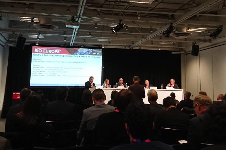 |transkript (@transkriptde) on Twitter photo Große Bühne für kleine Patienten auf der #bioeurope: <a href="/tvmcapital/">TVM Capital Life Science</a>, <a href="/centogene/">CENTOGENE</a> und <a href="/leonnanodrugs/">leon-nanodrugs</a> weisen auf Probleme bei der Entwicklung kinderfreundlicher Formulierungen von Arzneimitteln hin Große Bühne für kleine Patienten auf der #bioeurope: <a href="/tvmcapital/">TVM Capital Life Science</a>, <a href="/centogene/">CENTOGENE</a> und <a href="/leonnanodrugs/">leon-nanodrugs</a> weisen auf Probleme bei der Entwicklung kinderfreundlicher Formulierungen von Arzneimitteln hin