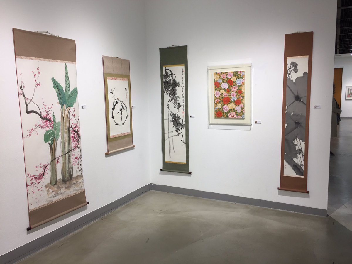 minbfy's tweet image. 2018. 제32회 성남문화예술제 일환 성남미술협회전 및 흙전이 2018. 11. 4.(일)~11. 9.(금)까지 성남아트센터 갤러리808에서 열립니다. 성남미술협회 회원님들의 작품을 감상할 수 있는 좋은 기회입니다. 아름다운 가을, 아름다운 미술작품 감상하려 오세요~^^ #성남시 #문화예술로의초대