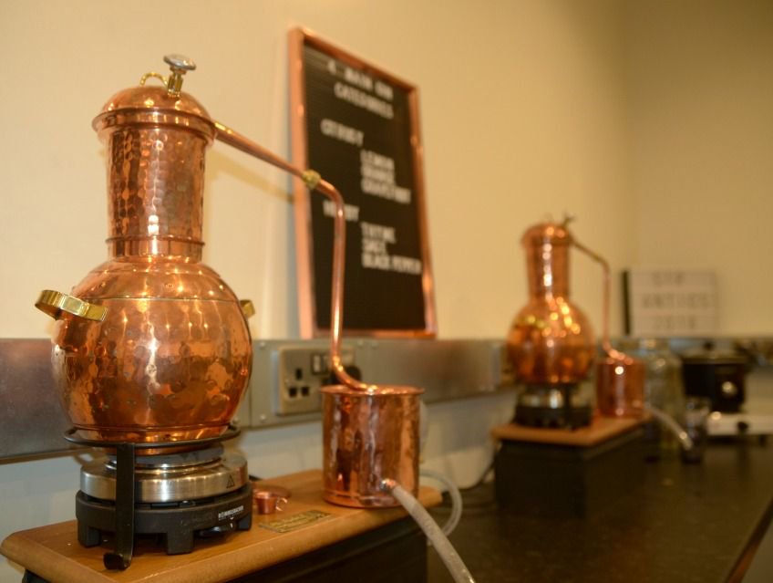 scottish_gin's tweet image. Tomorrow we will draw our winner of 2 tickets to the new #gin school in Edinburgh - @AnticsSip, so have a read about the school and comment below and it might be you!  buff.ly/2DcPXE3 over 18s only