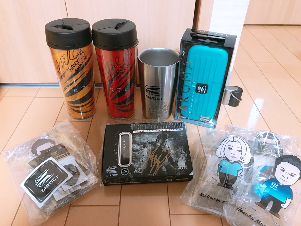 moya_mmk's tweet photo. 視聴者プレゼント

写真の商品を五名様にプレゼント致します！
応募方法は私をフォローしている方でこのツイートをRtしてくださった方から抽選で差し上げたいと思います＾＾

締切は11/11　23：59

Rtよろしくお願いいたします＾＾ https://t.co/Djhldqdxjt