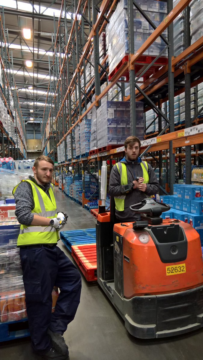 BristolMencap's tweet image. Trainees at work at 24/7 #LDWorkweek @mencap_charity