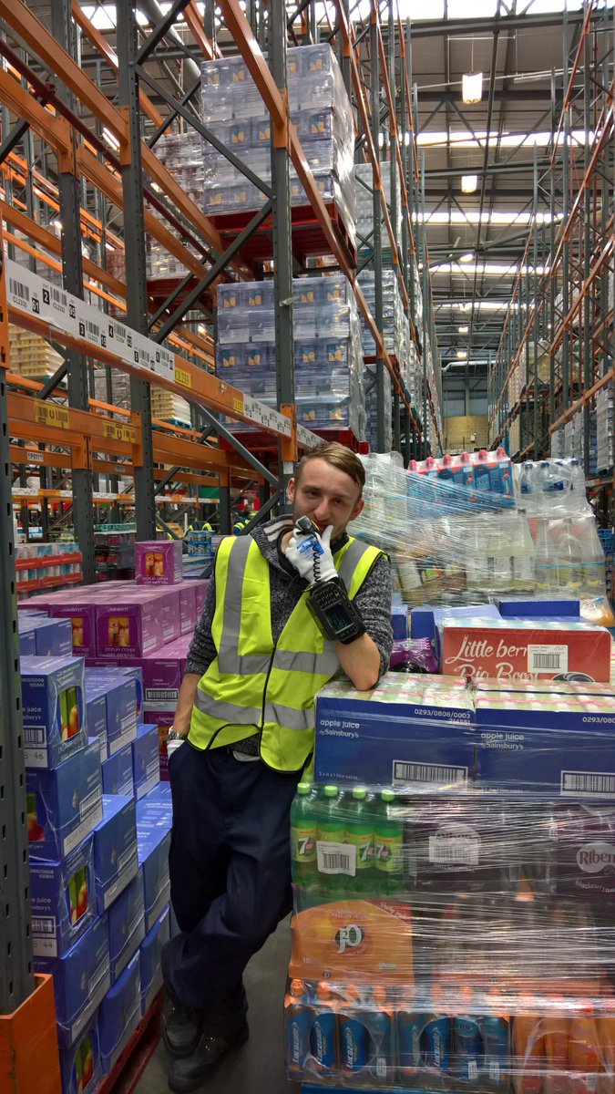 BristolMencap's tweet image. Trainees at work at 24/7 #LDWorkweek @mencap_charity