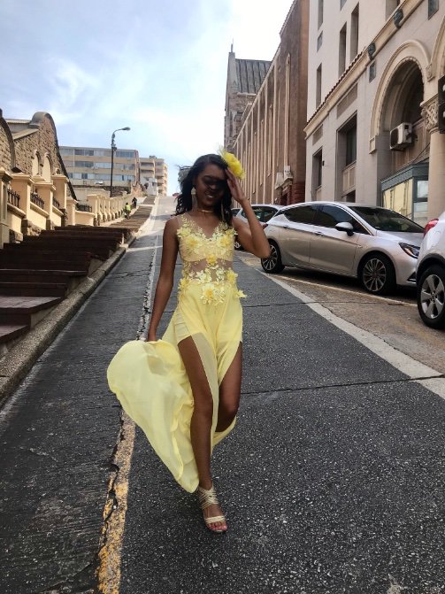 courtney_kayser's tweet photo. 🍋🍋🍋
#DurbanJulyInspiredOutfit
#TopModel2018 https://t.co/yWVtS0z0bF