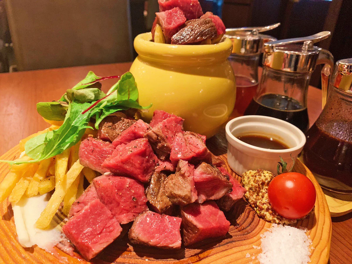 お肉にピザにチーズフォンデュがハチミツとコラボ？！美味しそうで気になりますｗｗｗ