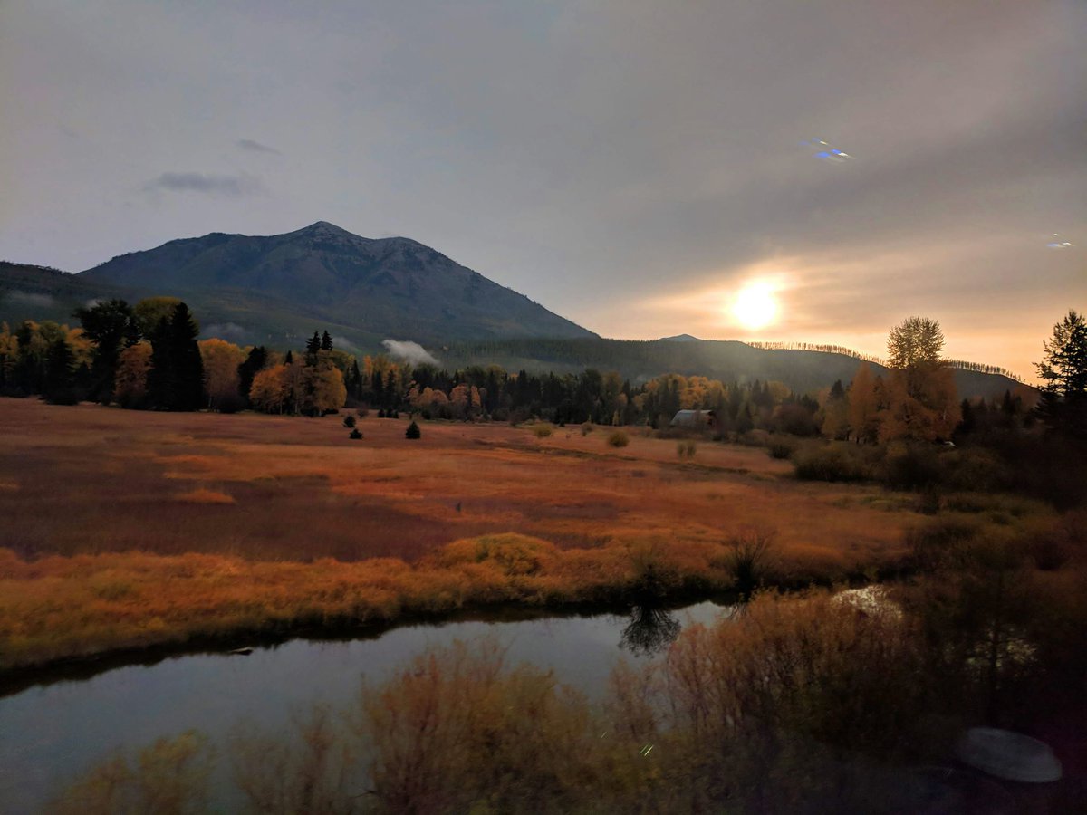 EdisonSeattle's tweet image. My guy likes to surprise me with spontaneous adventures, trainspotting, road trips, Arizona, Montana, Yellowstone. The best? A beautiful relaxing romantic roomette on #Amtrak from #Seattle to #Chicago, 6 days, airplane home. We're still smiling! I must have done something right!