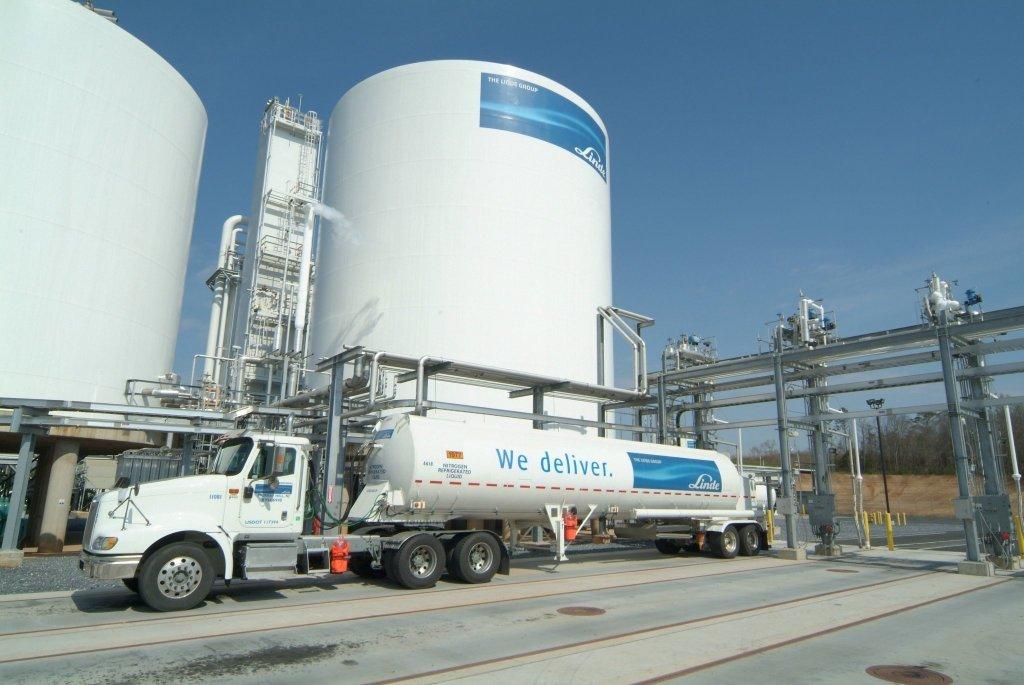 RobinJo37482271's tweet image. Now hiring! Looking for Medical Route Drivers for our Broadview, Illinois location! We offer a $2000 Sign-on Bonus, highly competitive pay, and excellent routes/set schedules! Click the link for details! bit.ly/2DndaDf #Chicago #TruckDriver #Trucking #trucker #Truckers