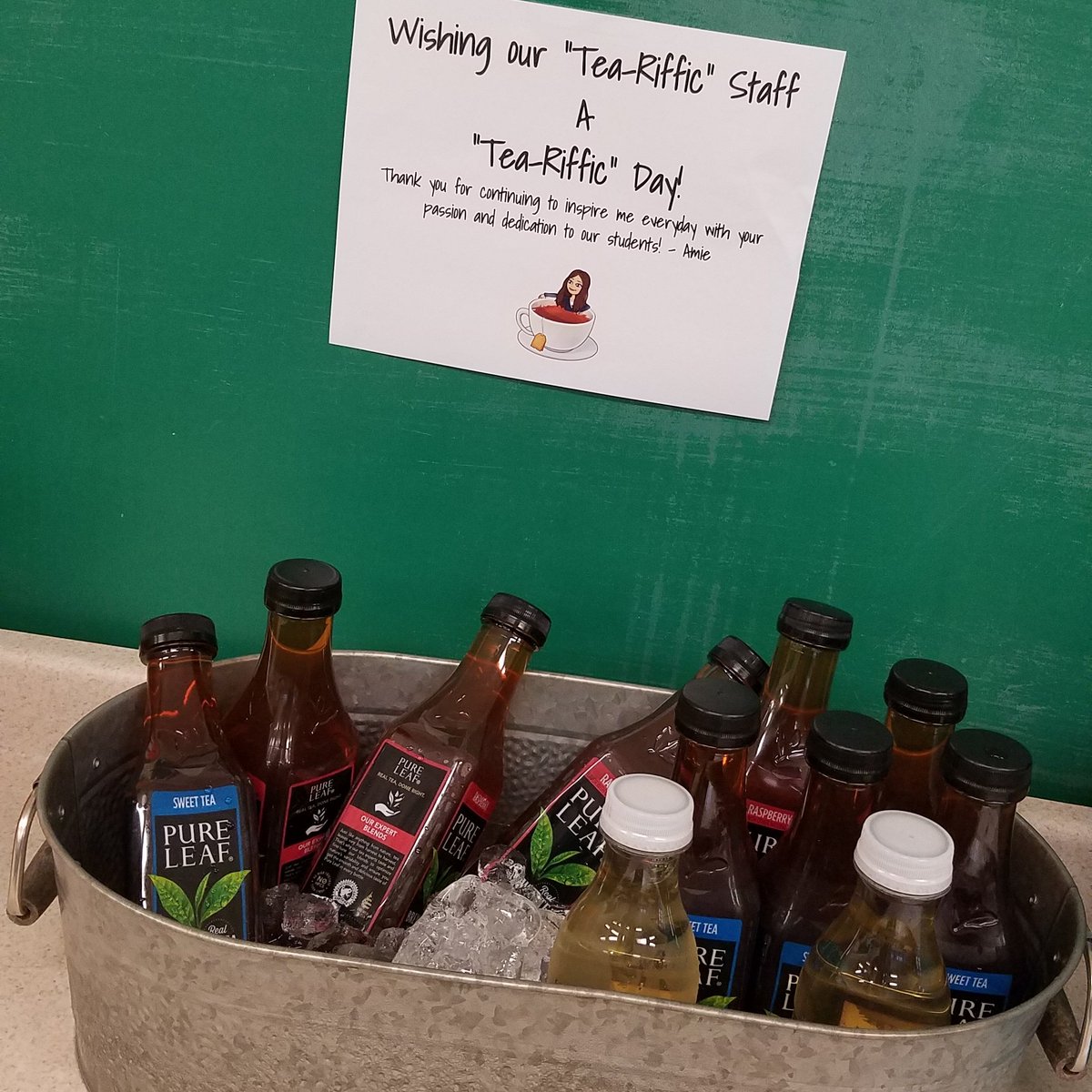 MariaButler3's tweet photo. Happy Monday!!!! Have a "Tea-fiffic" Day. How thoughtful. #fromtheprincipal #itsthelittlethings https://t.co/LWazOqUHSS