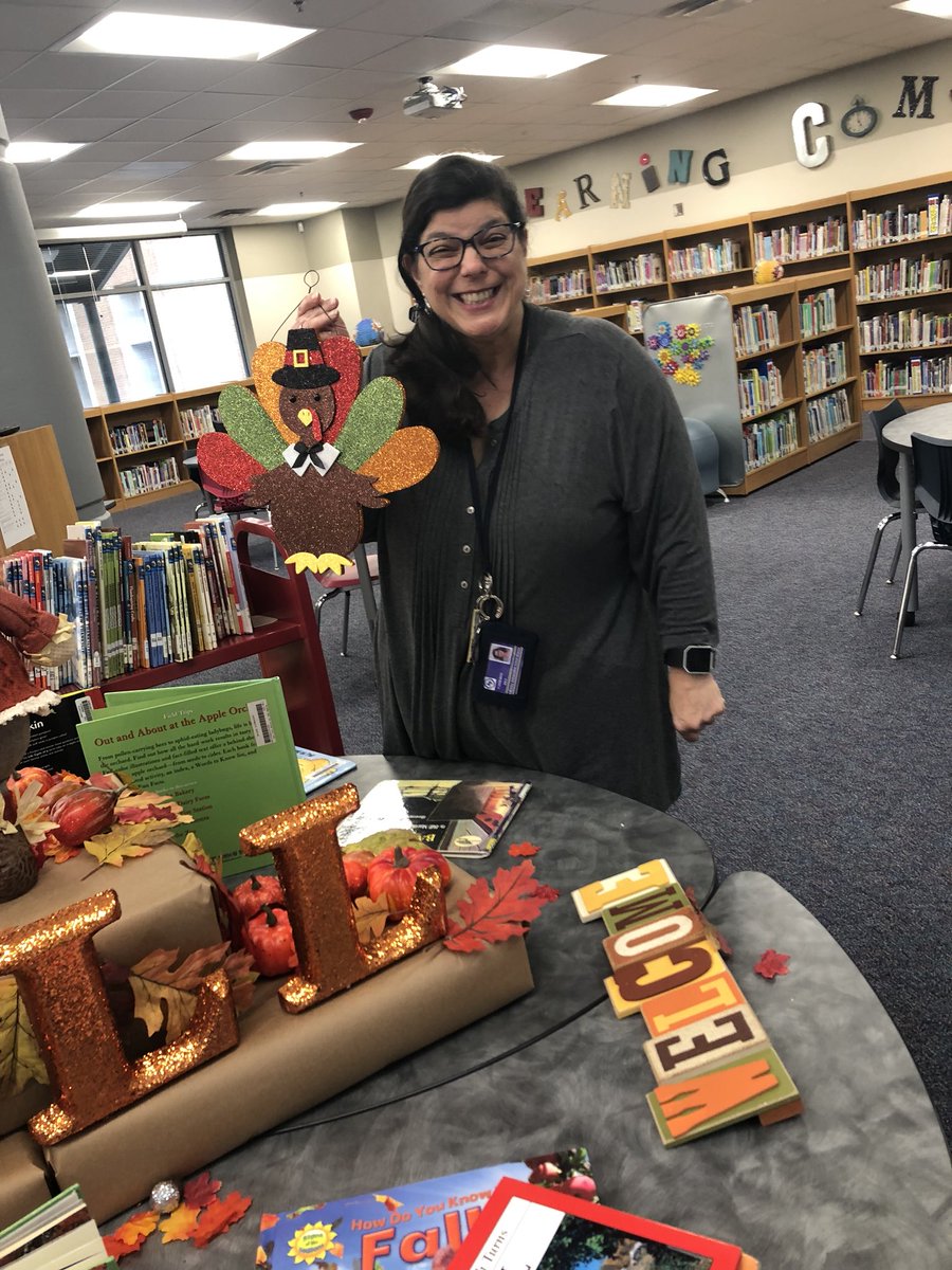 I appreciate Mrs. Hill for decorating our learning commons! #walelm #walkerliveskind