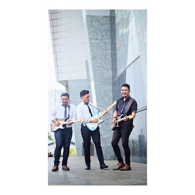 danielmarpaungg's tweet photo. Belom colok kabel!!
Thank you manager @agathagracia 
#teamstrat #jaditerus #awasnyaman #awasjadi #nyamanterus https://t.co/admlzJydx7 https://t.co/SD1PILo6yC