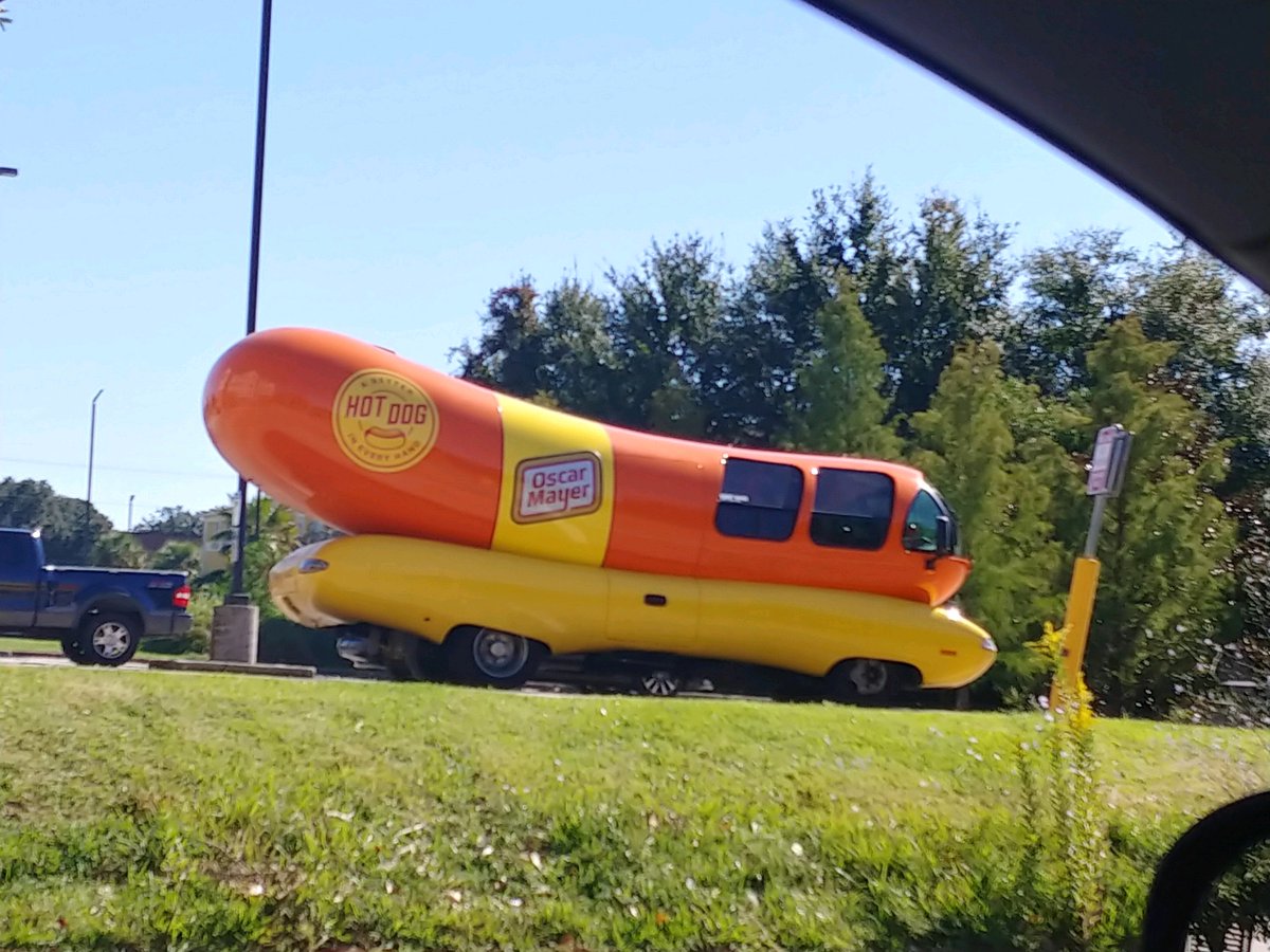 WG_LAF's tweet photo. We celebrated the arrival of the infamous Oscar Mayer weiner mobile to our hotel.  Hot dog!!! #WyndhamGardenLafayette #AmericanIcon #MustardPlease https://t.co/fDwY4BLhAs