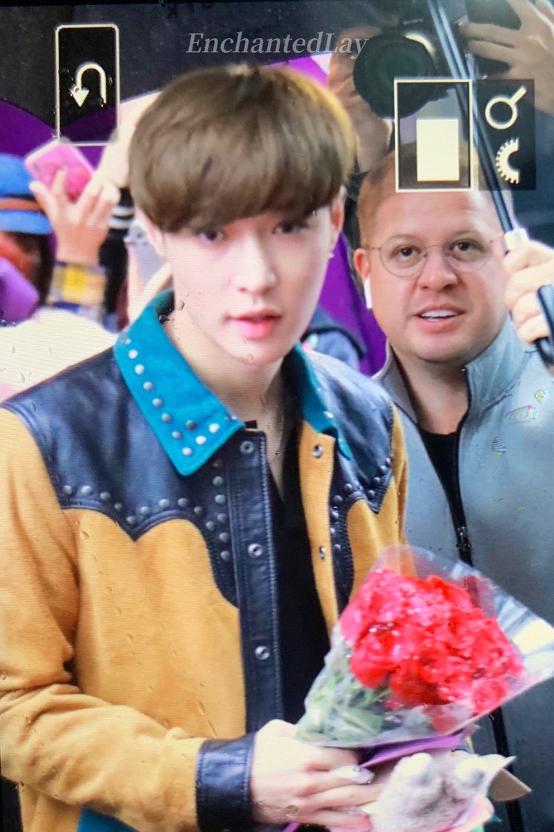 EnchantedLay's tweet image. #LAY 181105 Good Day New York