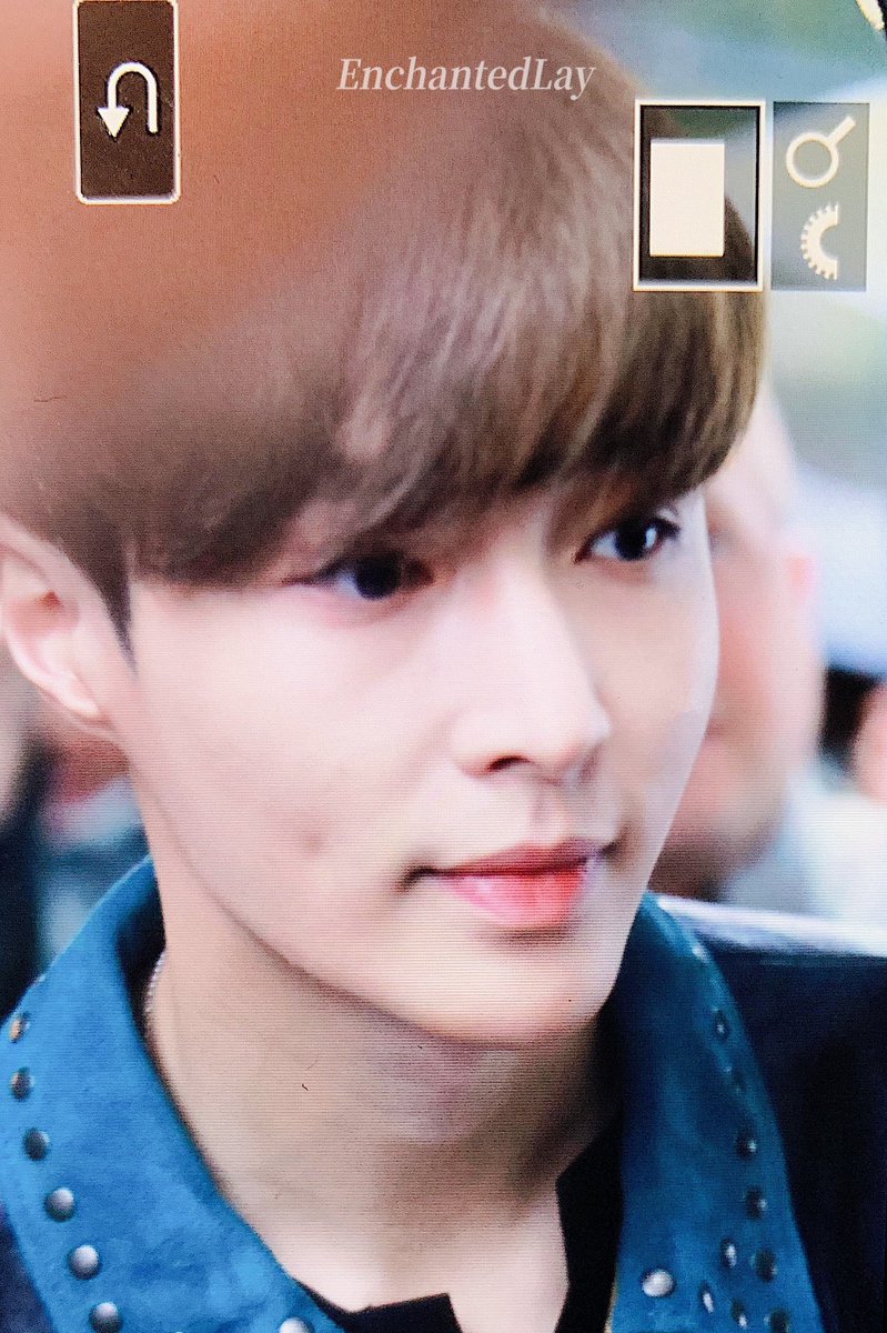 EnchantedLay's tweet image. #LAY 181105 Good Day New York