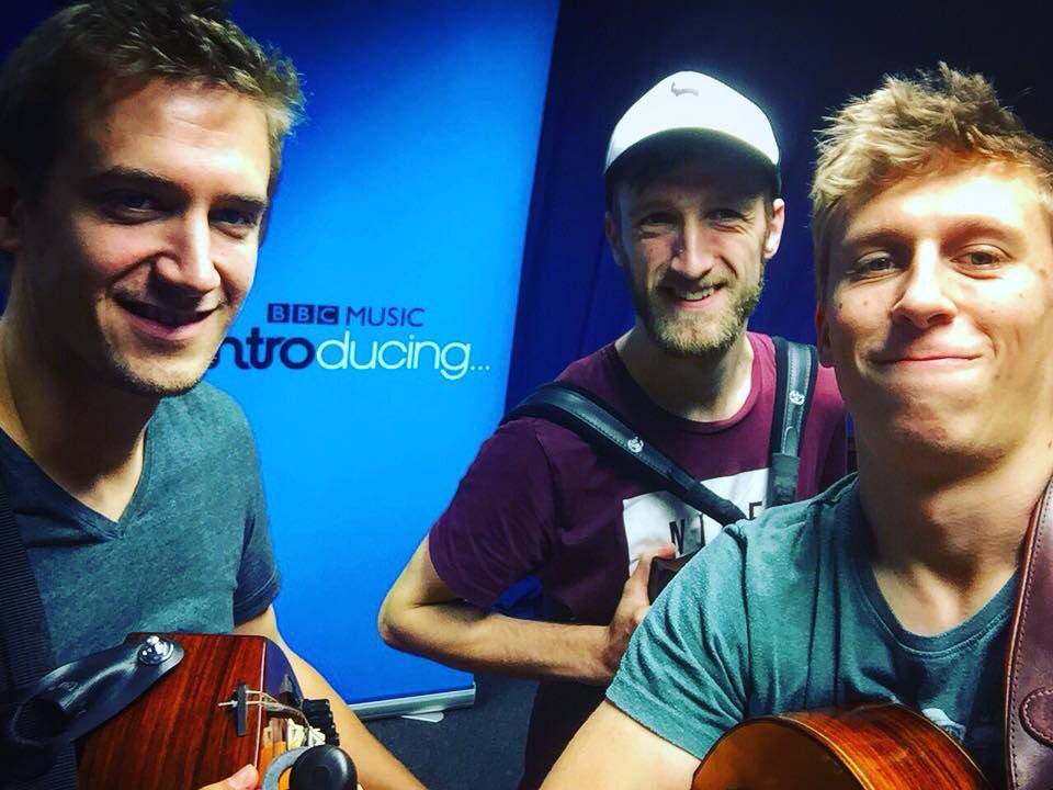 Only ten days before we are heading back to England! 
London people; on Sunday 25th of November we will perform at the Walthamstow Folk club. 

If you are up for some #flemishfolkmusic you can purchase tickets for the show over here: ents24.com/london-events/…

#walthamstowfolkclub