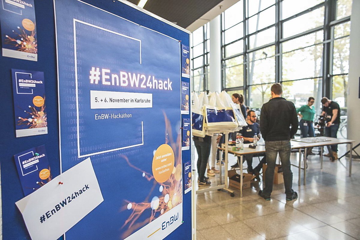 EnBW's tweet photo. Jetzt geht´s los💻🎉! Unser 1. #EnBW-#Hackathon startet. Wir heißen alle Teilnehmer herzlich willkommen und wünschen viel Spaß & Erfolg in den nächsten 24 Stunden! #EnBW24Hack https://t.co/vFJ7NexYgr