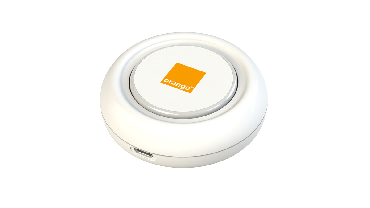 orangebusiness's tweet photo. #LiveButton, notre offre de bouton connecté, est désormais disponible sur #Datavenue Market 👉🔘 1001 usages à découvrir pour simplifier votre quotidien ! https://t.co/Auu7bbM1nT #IoT https://t.co/YAt6D3ao2o