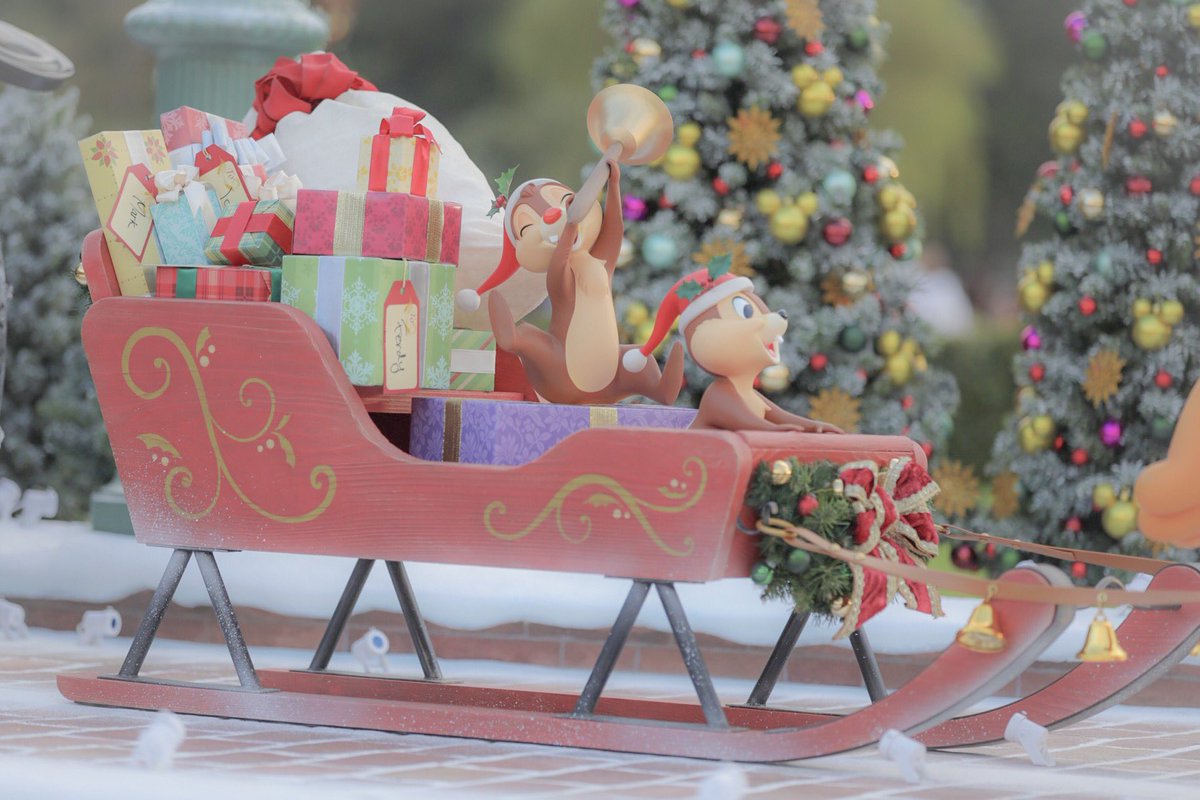 Disney13awf's tweet photo. クリスマスの装いが着々と🎄💝 https://t.co/0BUDIhYeW3
