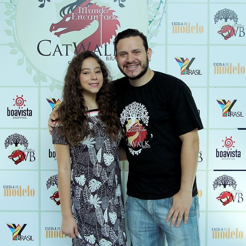myagencyoficial's tweet image. 🍃⚠🍃 ALERTA RESUMÃO CATWALK BRASIL MUNDO ENCANTADO 🍃⚠🍃

A atriz e cantora @_agathaferndandesoficial marcou presença no desfile de abertura desse sábado!

#CatwalkBrasil #MundoEncantado #MyAgency #EscoladeModelo #Moda #Fashion #Desfile #AgênciadeModelos