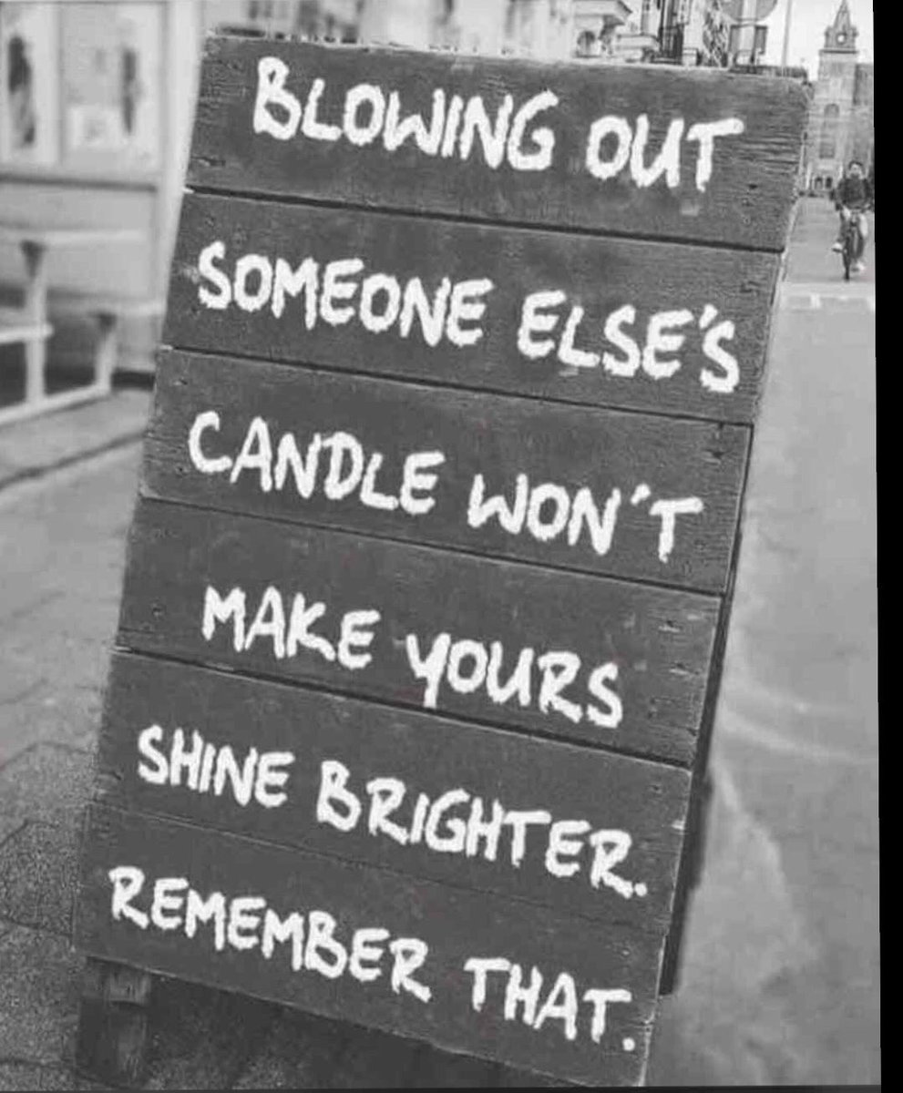 KateCross91's tweet photo. Don’t blow out the light, life and love someone portrays.. They’re on their way through the world❣️☀️
So cuddle tight, kiss lovingly and remember everyone is different and will experience this at a different time to yours🕯❤️ 🌎 xxxx https://t.co/JBIliO4Pu3
