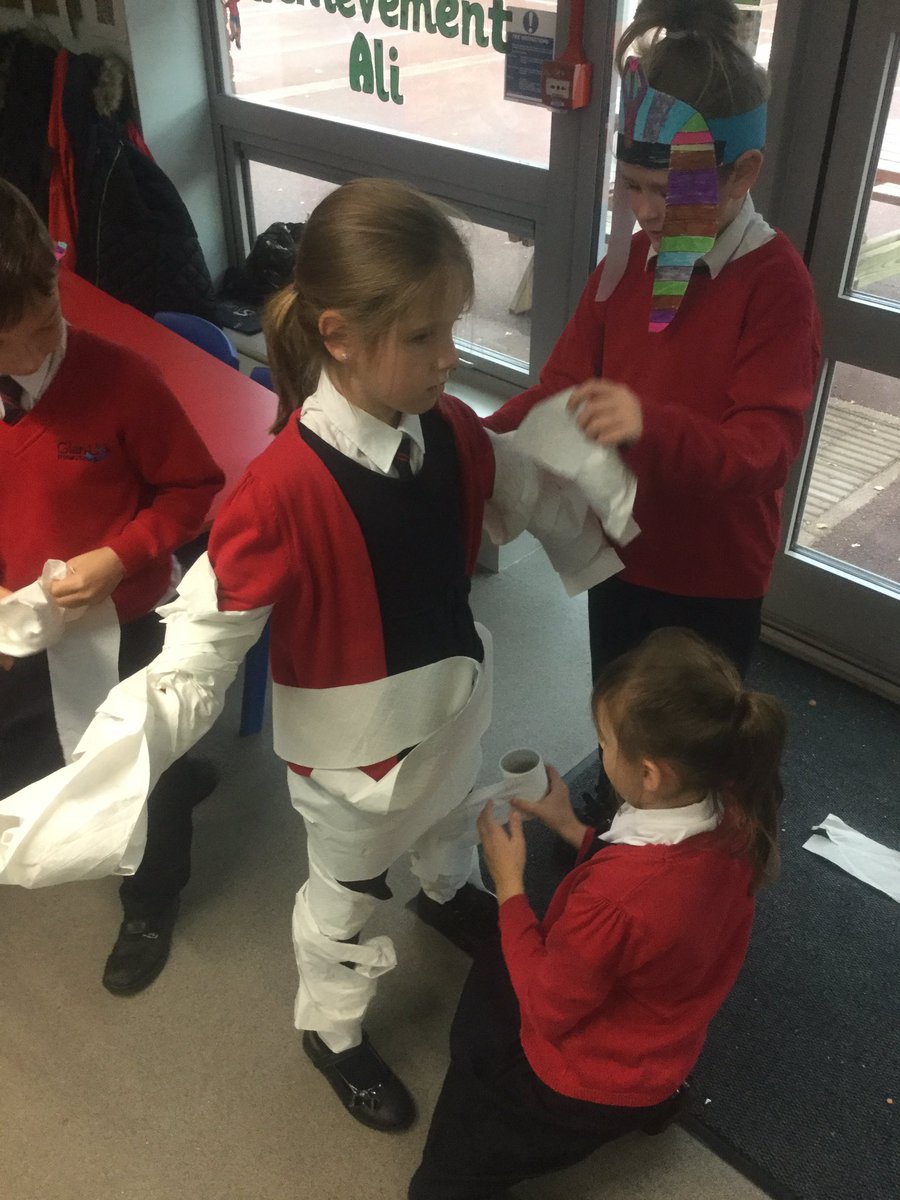GUPSyear4's tweet photo. It's 4N's turn for the mummy challenge! #GUPSHINE #GUPShum https://t.co/Ku0D4d1NWw