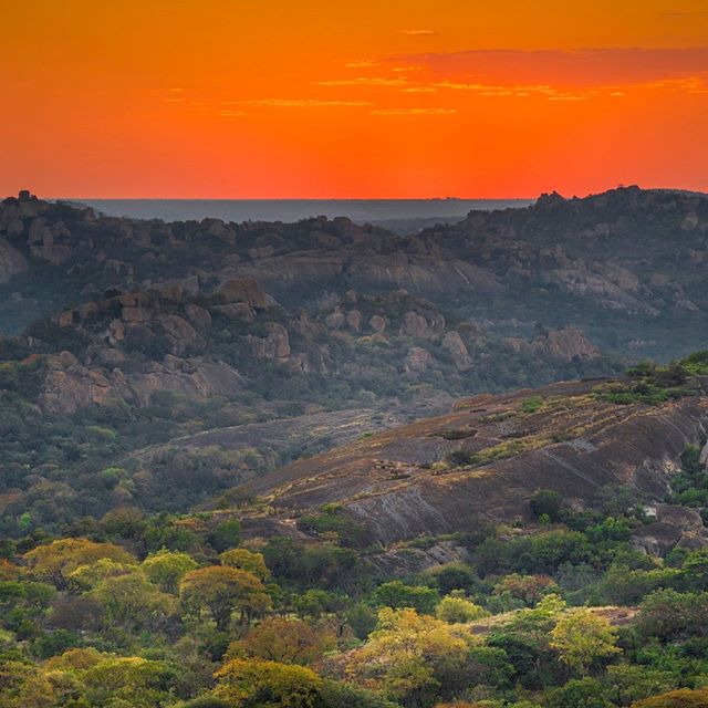 An #orange Sunset in the Matobo Hills!

matobohillslodge.co.zw 
#zimbabwe #zimbabwe🇿🇼 #matobo #matobonationalpark #unesco #landscape #sunset #africa #afrique #geomagazine 📷: @magazinegeo