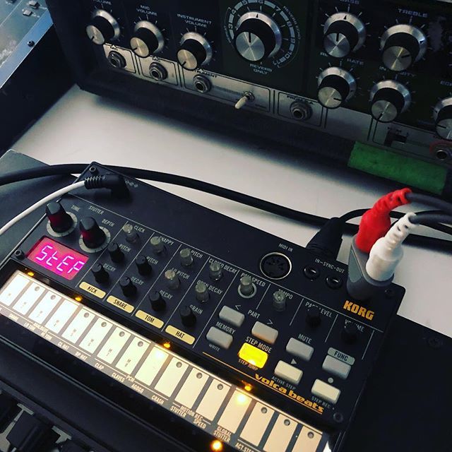 Volca into space echo = fun. #korg #newmusic #edinburghrecording #musicproducer ift.tt/2PI3d9l