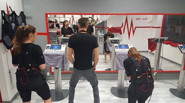 IronBodyfitLyon's tweet photo. Bonne semaine à tous !!!! #IronBodyFit_Lyon

#lyon #lyonnaise #clublyon #lyonnais #villeurbanne #igerslyon
#igerslyonnais #igerslyonnaise #lyon6 #lyonlavillequivousplay #lyonfrance #lyon_focus_on #lyoncity #lyon__only #lyons #lyoness #lyonmaville #onlyly… https://t.co/vjs8GdZisZ https://t.co/iZzj1CFzHJ