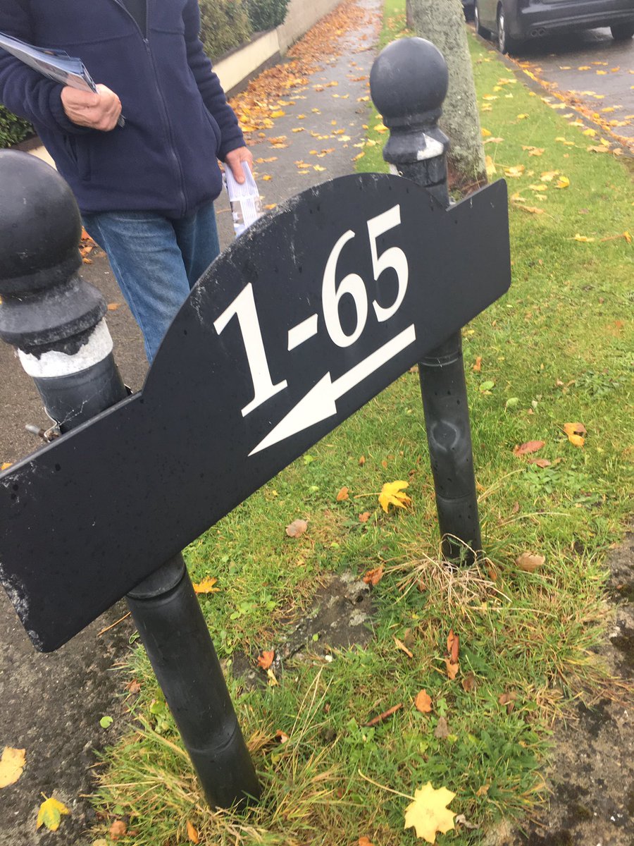 loreillysf's tweet photo. Great morning to be on the doors in Malahide after my advice clinic in Portmarnock with @Dairenilaoi &amp; this great crew We met some lovely people &amp; had a bit of craic too We’re on the doors all the time &amp; not just election time! https://t.co/rQTYuoyrm5
