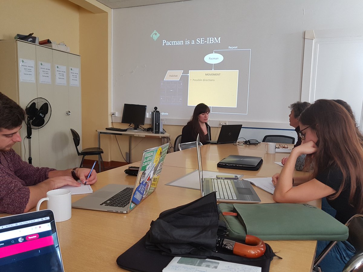 oaggimenez's tweet image. Awesome crash course on spatially-explicit individual-based models in #rstats by Sarah Bauduin just for the team 🤩📉 #rstats #NetLogoR netlogor.predictiveecology.org