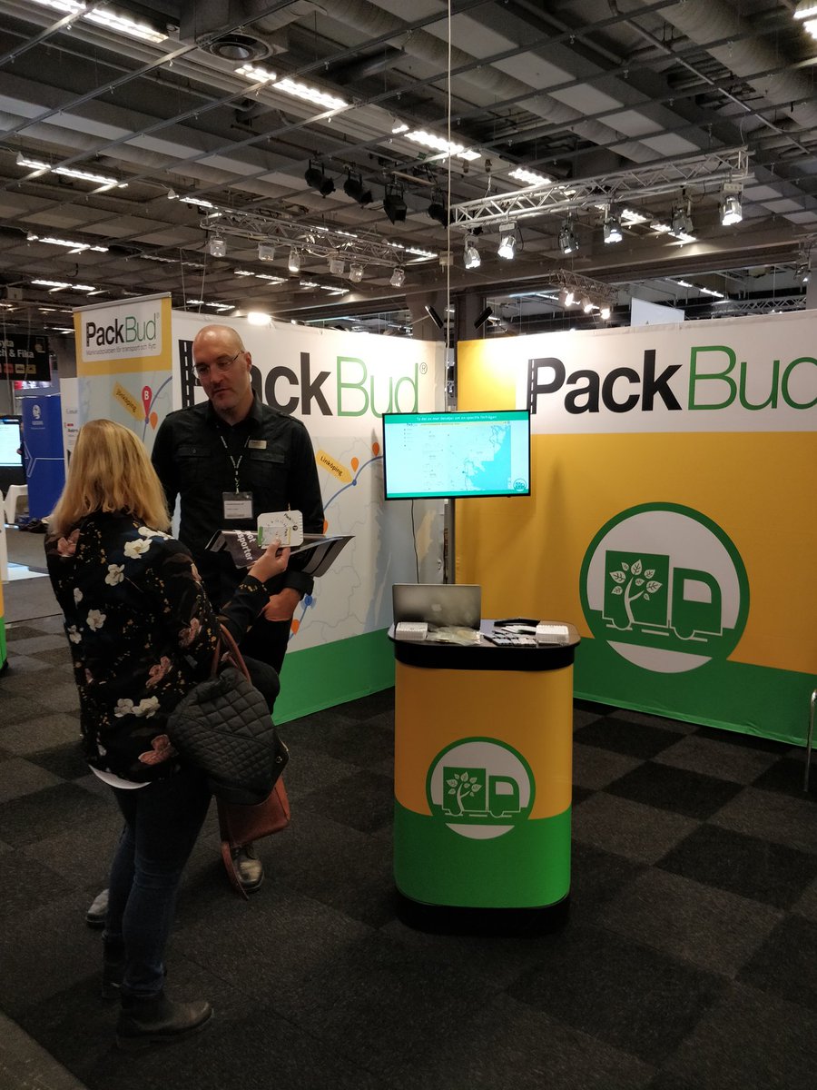 PackBud's tweet image. Vi är på plats i Göteborg och mässan Logistik &amp;amp; Transport, Svenska Mässan. Kom gärna förbi och prata ruttoptimering med oss!👍 #ruttoptimering #lot2018 #packbud #frakt #logistik #swgreen