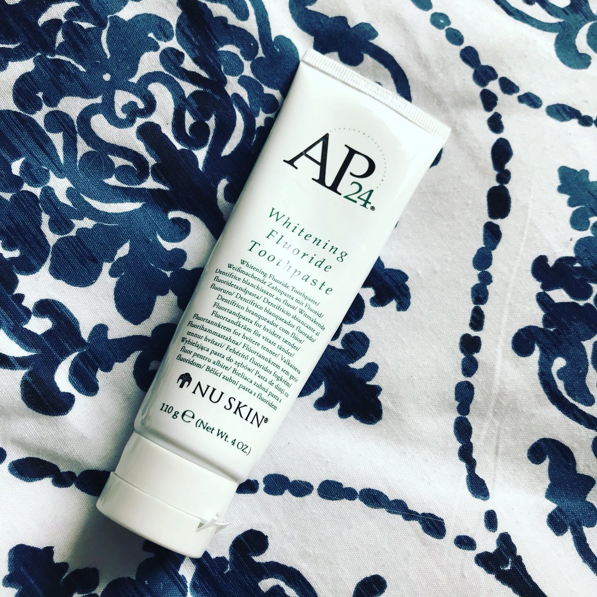 embraceurimage's tweet photo. So excited to try this! White teeth here I come 😬 #whiteteeth #teethwhitener #teethwhitening #toothpaste #notoyellowteeth #whiteteethremedy https://t.co/HzIxmzTXjh