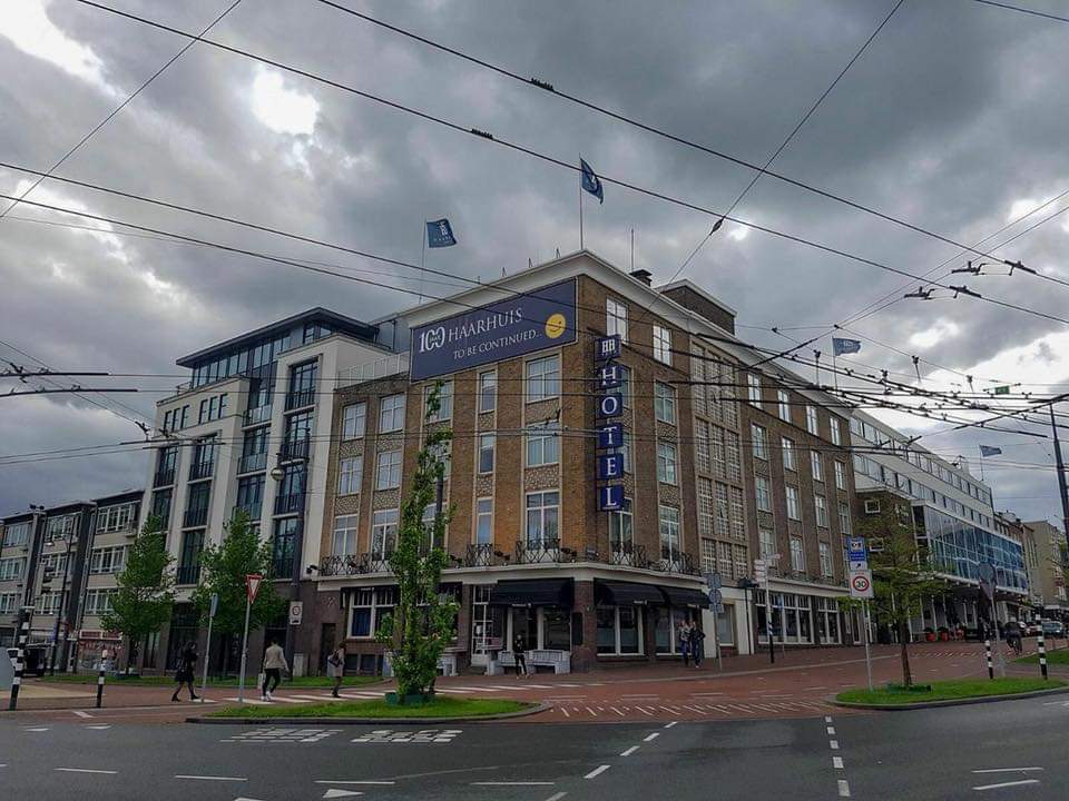Zoals u mogelijk al in de media heeft vernomen is ons hotel per vandaag overgenomen door de EHM Group. Onze vertrouwde service zullen wij blijven voortzetten onder leiding van onze nieuwe general manager Wouter Dekker!