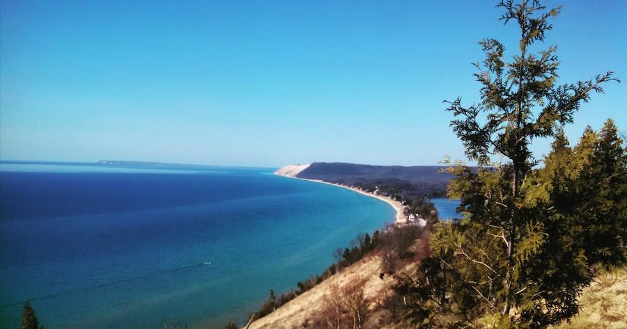 MaderaOutpost's tweet image. Want some great hiking scenery, but also want to hang on the beach? Check out this view from #EmpireBluffTrail in #SleepingBearDunesNationalLakeshore in #Michigan I cant wait for summer ‘19!
bit.ly/2D9ofbQ MADERA40 for 40% off!