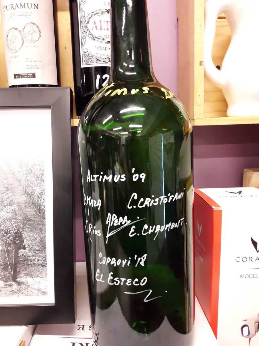VinotecaMRWines's tweet photo. Fui al #CoProvi2018 .. Y me traje este recuerdo para colgar en la Cueva, y un millón de otros tantos para llenar el corazón.. #MrWinesTour https://t.co/yV82ut6Z39