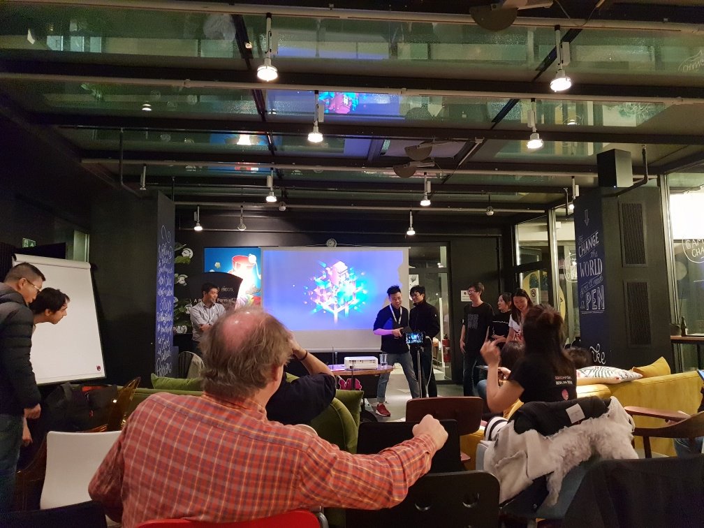 MXC_com's tweet image. At #MXC, we celebrate talent everyday. Our Software Developer, Bo-Shiun, won the #eNotes grand prize at #LongHashHackathon last week! We are proud and delighted, as this goes to show the #amazing #talents of the team we have at MXC. Watch us lead and shape #theFutureOfIoT!