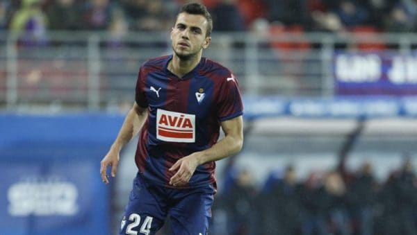 El Sporting de Gijón saca tajada del liderazgo de Jordán en Eibar ow.ly/JKdp101kZH0