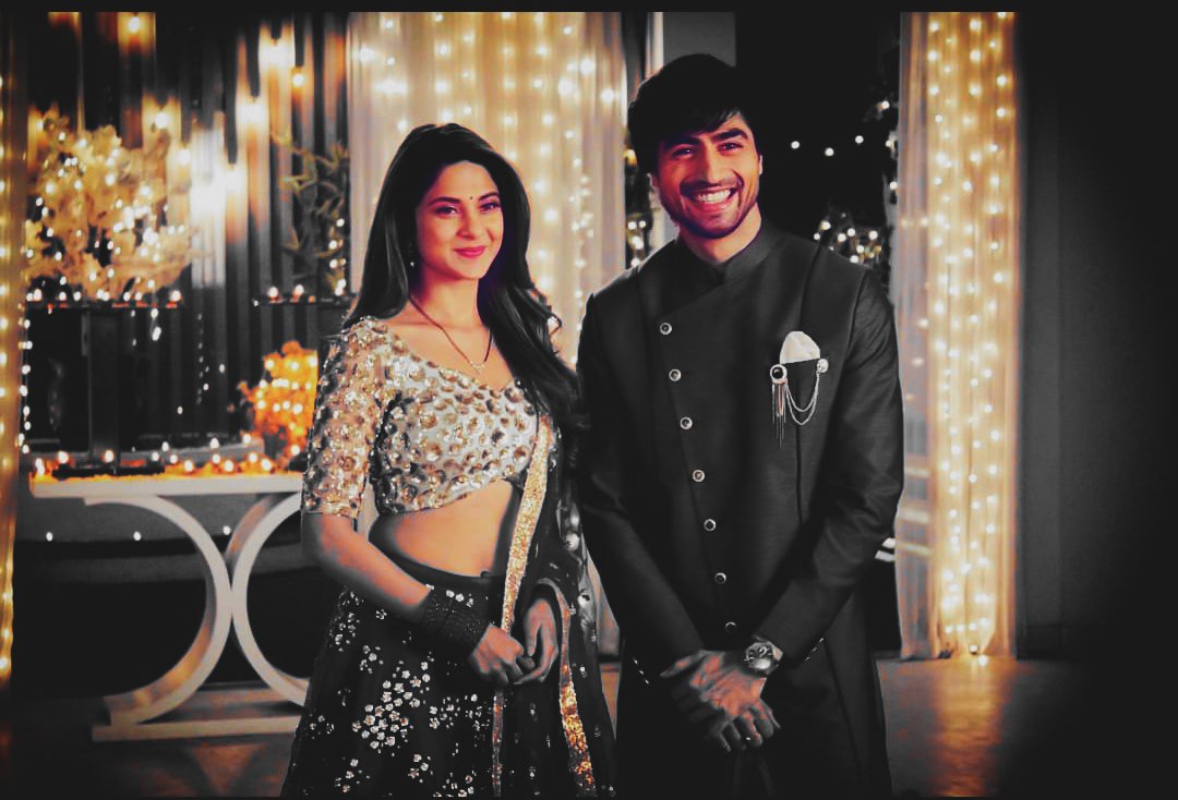 _prayuu's tweet image. I M EARNESTLY REQUESTING TO D WHOLE BP FD TO GEAR UP 4 POPULAR FOR BOTH JENSHAD.
AND MAKE SURE THE WIN,GUYS.
JENSHAD IS DOING WHAT WE CAN&apos;T REPAY ANYHOW BUT GIVING THEM THEIR DESERVING HONOR.🙏🏻❤

ita2018.com 

#ITA2018 #AdiYa #Bepannaah #JenShad