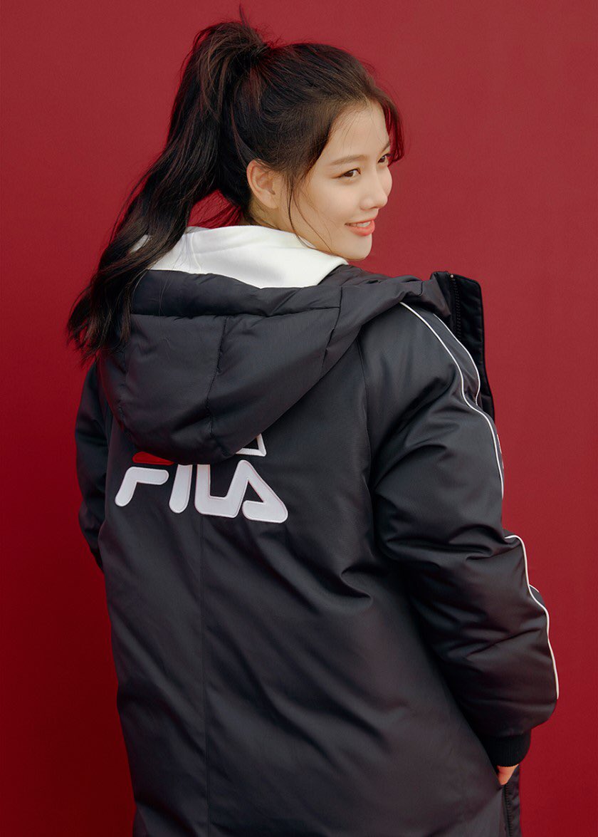 kyj_ph_sosuke's tweet photo. [2018.11.05] 김유정 x FILA long padding (6)

https://t.co/n89YgVDZn0

#김유정
#kimyoojung
#FILA 
#popular
#longpadding https://t.co/WUiqT3Dqzu