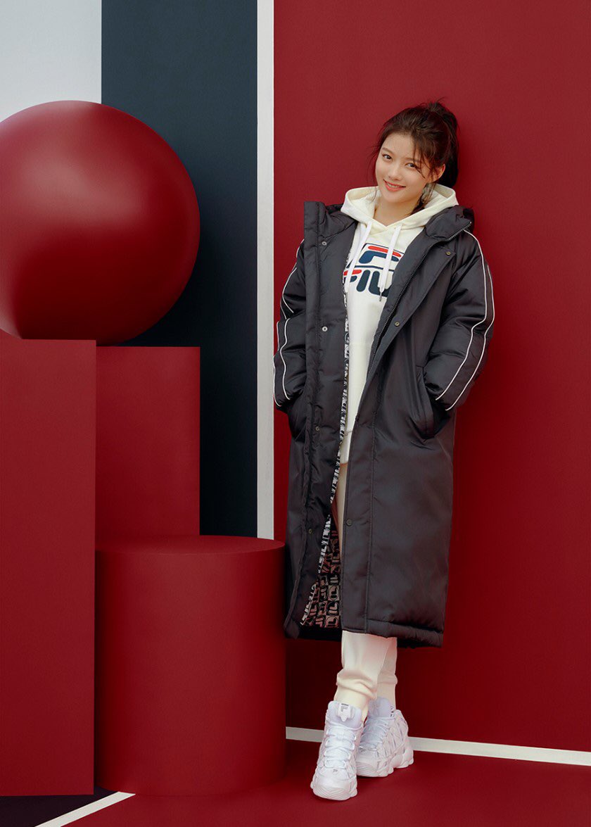 kyj_ph_sosuke's tweet photo. [2018.11.05] 김유정 x FILA long padding (6)

https://t.co/n89YgVDZn0

#김유정
#kimyoojung
#FILA 
#popular
#longpadding https://t.co/WUiqT3Dqzu