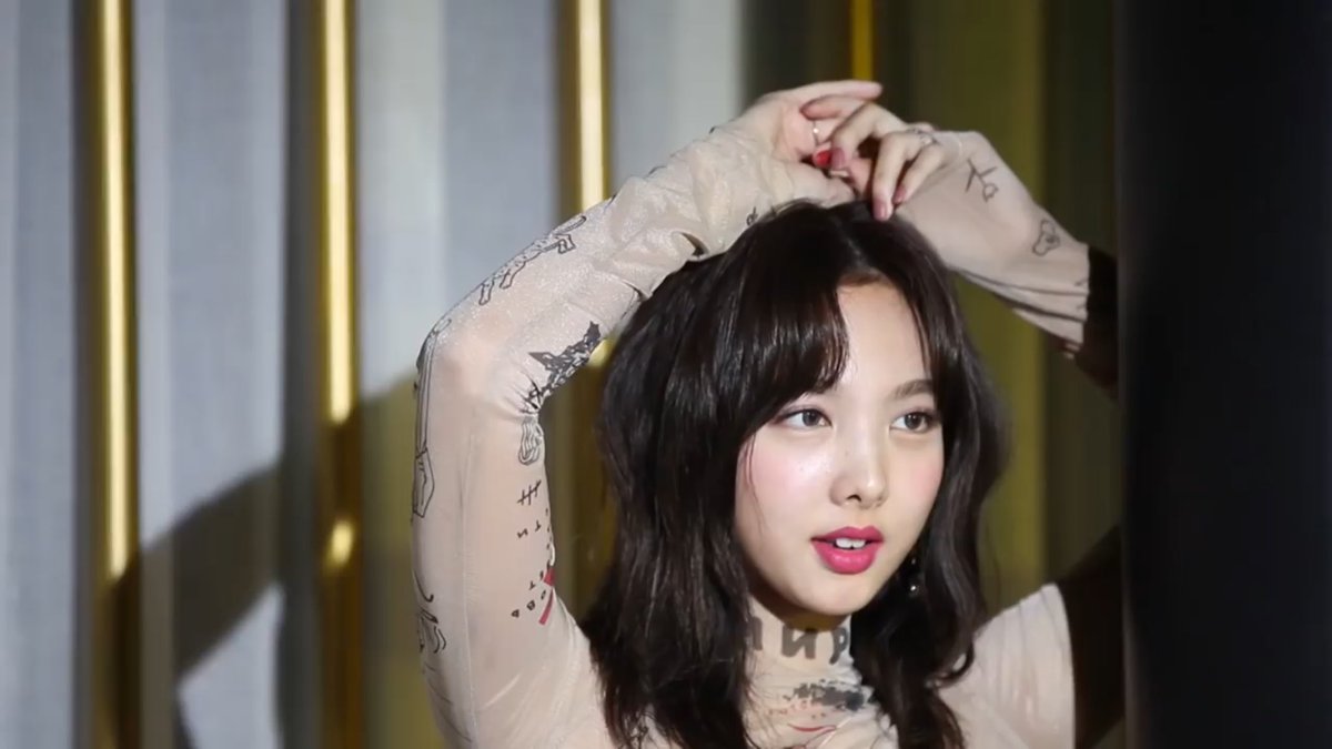 SAKHU13's tweet photo. จงรักนายอนนนน จงหลงนายอนนนน จงร้ากกก จงหลงงงงงง เพี้ยงงงง!!! #nayeon #twice #YESorYES https://t.co/obcH1A4fWK