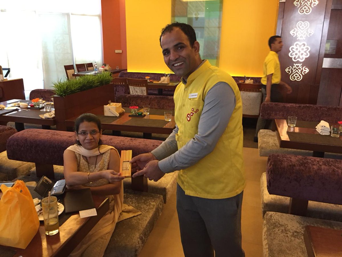 TheYellowChilli's tweet photo. The Yellow Chilli celebrating #Dhanteras with complimentary dessert Khajuri Shrikhand!
#Festivals #TheYellowChilli #Thane #Dadar https://t.co/UcVgY3nBo5