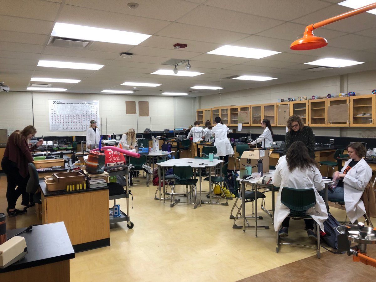 tgrabes17's tweet photo. Our ⁦@D155Gems⁩ ambassadors are hard at work prepping for this year's GEMS event! Stay tuned for registration details! #d155inspire #GirlsInSTEM #clsstem https://t.co/Kk06LtNJpr