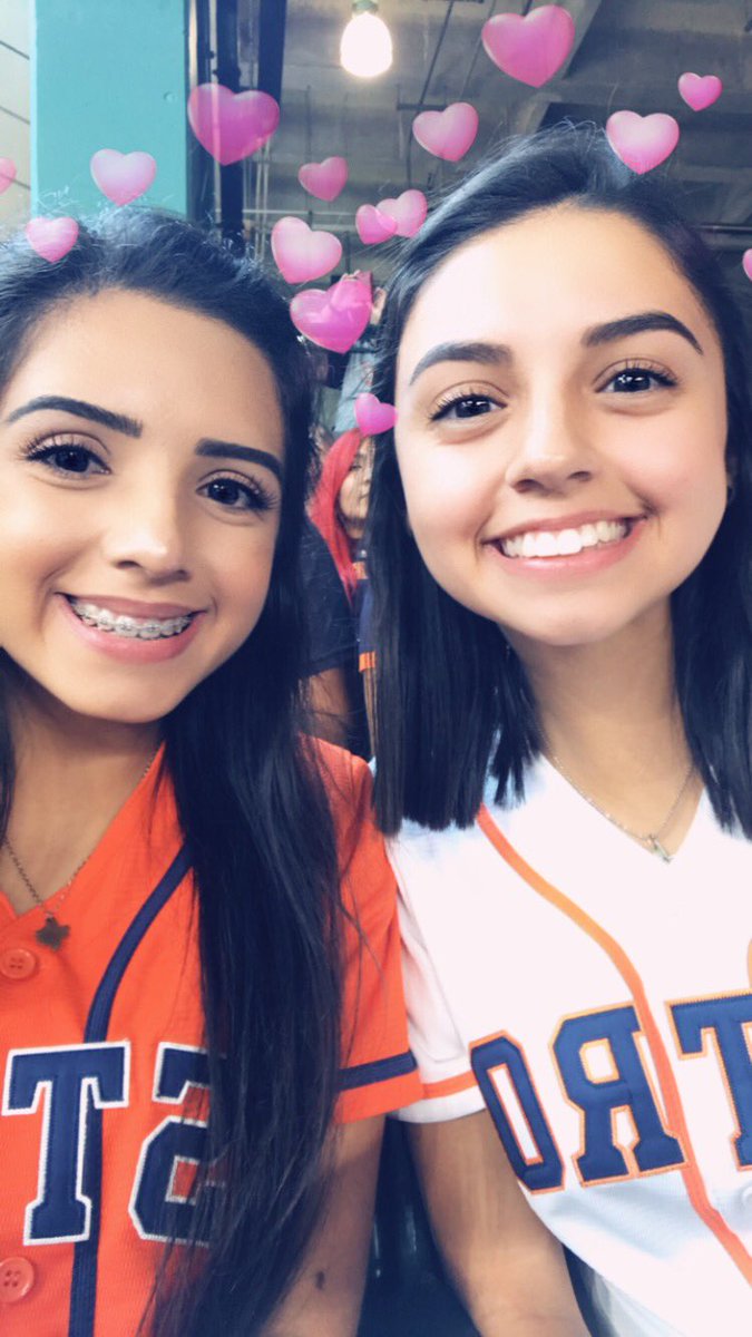 autumn_alder99's tweet image. To my baby sister.....
HAPPY BIRTHDAY🎉🎉🎉🎉🎉🎉🎉🎉🎉🎉🎉🎉🎉🎉🎉🎉🎉 Thanks for being you. The goofy, honest, caring person you are is amazing and I can’t wait to see what 1️⃣7️⃣ has in store for you!  #birthdaygirl #yourestillshort #stopaging