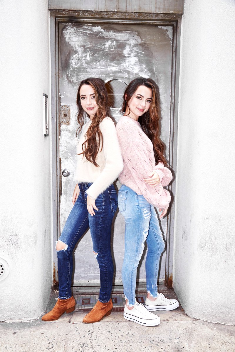 LYCRA® Brand (@lycrabrand) on Twitter photo We’re honored to be recognized as @Numerator’s “Best of the Week” for our LYCRA® Insider’s branded content! Thanks to <a href="/Refinery29/">Refinery29</a>, the <a href="/MerrellTwins/">Merrell Twins</a>, and all of our fabulous brand partners who bring this campaign to life. We’re honored to be recognized as @Numerator’s “Best of the Week” for our LYCRA® Insider’s branded content! Thanks to <a href="/Refinery29/">Refinery29</a>, the <a href="/MerrellTwins/">Merrell Twins</a>, and all of our fabulous brand partners who bring this campaign to life.