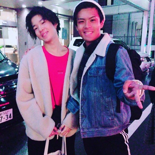 RYOTO0812's tweet photo. ・
まさかのサプライズで静岡にきやがった😘
・
まじでしんじゅんはビックな男になると信じてます✌️
・
磐南の人達に会うと、思い出話とまらん🤧
・
とりあえず年末みんないつきの森町集合で😏
・
#磐南 #のボス #遠距離恋愛のカップル #みたいなことしやがる https://t.co/BRPa99ERGX https://t.co/93xyEjtGaU