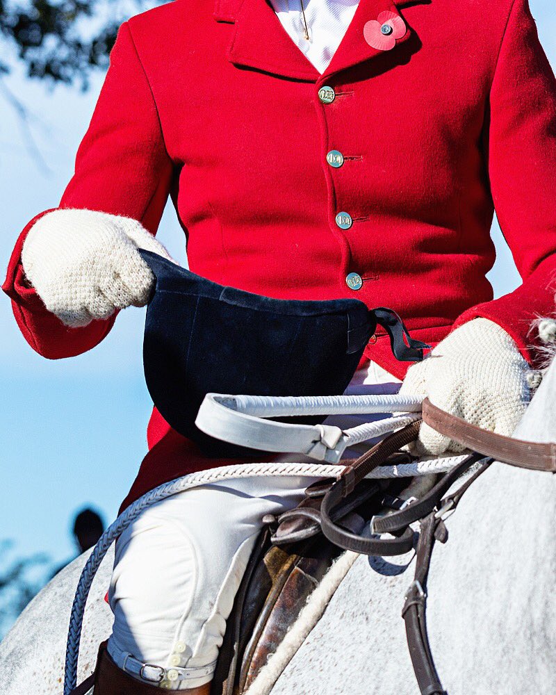 wool hold tight hunters, they really do make you hold on tight aswell as keeping your hands lovely and warm

theoldhuntinghabit.com/products/glove…