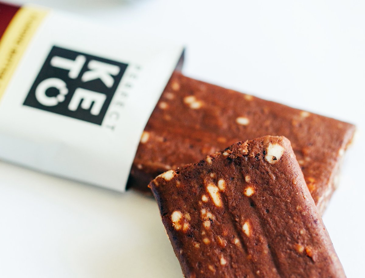 TryKetoWithMe's tweet image. The new #perfectketo Keto Bar launches today! With 19g of #healthyfats and just 3g net carbs, it's chocolaty #keto deliciousness! Order a box during the launch sale, and save 40% with the code KETOBARS40😊perfectketo.com/try-bars30