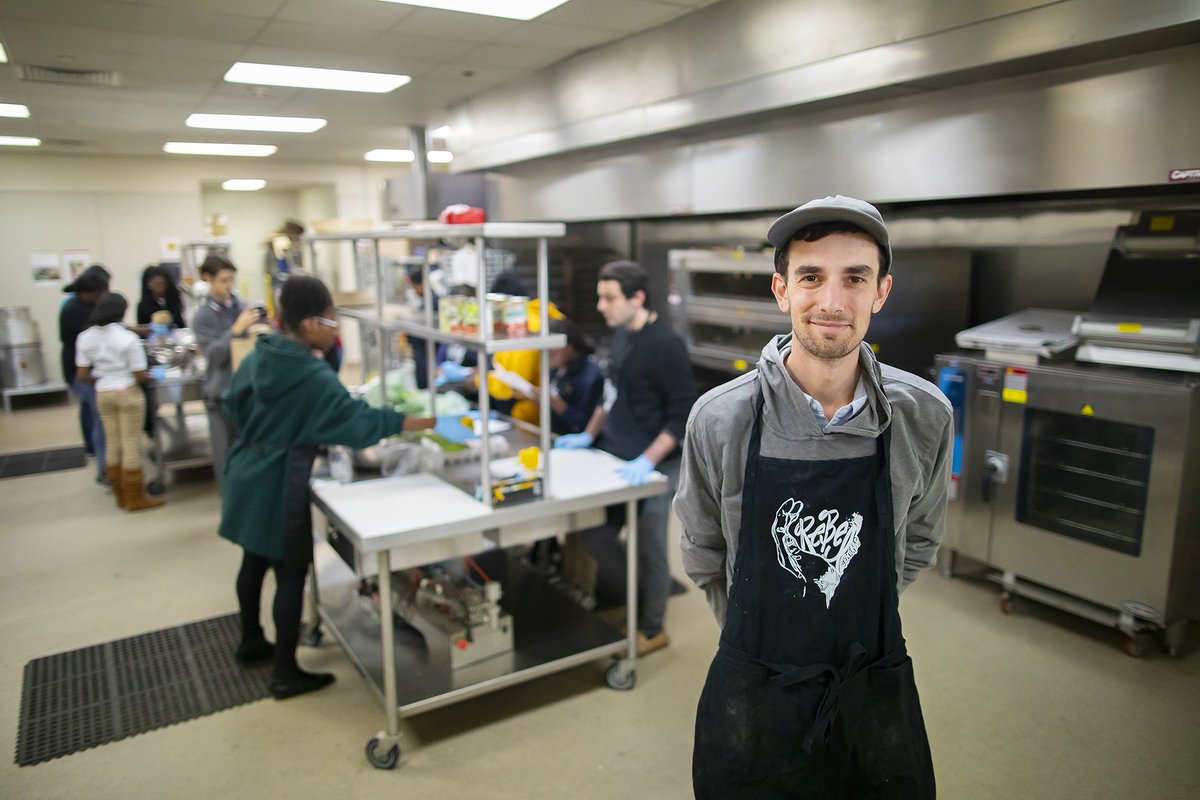 Pennalumni's tweet photo. Two-time alumnus Jarrett Stein, of the @NetterCenter, has been selected as a #DifferenceMaker100 honoree by @TIAA,  highlighting his work with nutritional education across #WestPhiladelphia. https://t.co/zUaWTS8aON #pennalumni #penn @Penn https://t.co/xGTQcjGG6U