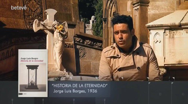 a_llado's tweet photo. La idea d'eternitat, per a Borges, és un artifici que ens allibera, tot i que sigui fugaçment, de la intolerable opressió que suposa saber que un dia tothom ens haurà oblidat per sempre. Aquesta setmana, a @noticiaoberta, hem parlat sobre la mort. Vídeo: https://t.co/zbrOOGEmpg https://t.co/SKKEp07JqX
